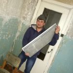 Участие действующих участников СВО в «Бессмертном полку» в Железноводске • Впервые в истории города в колонне «Бессмертного полка» прошли действующие участники специальной военной операции. • Это событие стало символом неразрывной связи поколений и живым мостом между подвигом дедов и отцов и сегодняшней борьбой за мир и справедливость. Эмоциональная окраска акции • Присутствие действующих военнослужащих придало акции особую эмоциональную окраску. • Многие не могли сдержать слёз, видя в этих молодых людях продолжение героизма Великой Отечественной войны. Значение события • День останется в памяти жителей города как символ единства народа, его непоколебимой воли и глубокой благодарности всем, кто защищал и защищает страну. • Глава города-курорта Евгений Бакулин поздравил всех с праздником Великой Победы. Дополнительная информация • Ранее сообщалось, что ставропольские казаки приняли участие в юбилейном параде на Красной площади. https://ext-2114113.livejournal.com/174209.html?newpost=1